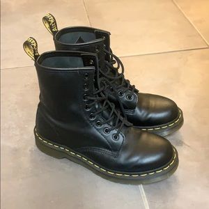 Doc Martens 1460 Womens Smooth Leather Laceup